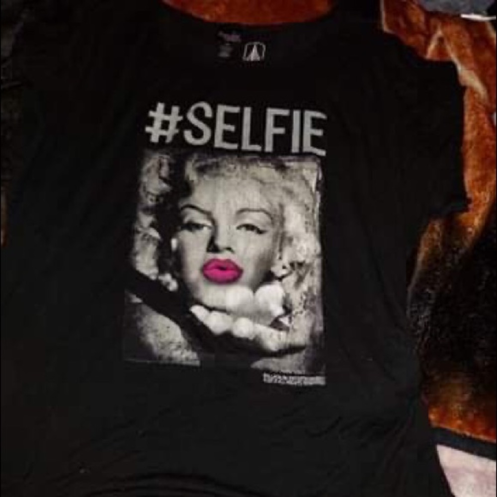Marilyn Monroe shirt